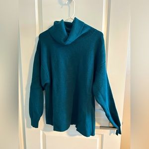 Free people chunky oversized turtleneck sweater size small